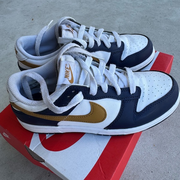 Nike Kids Sneakers - White and Gold Accents - Picture 4 of 13